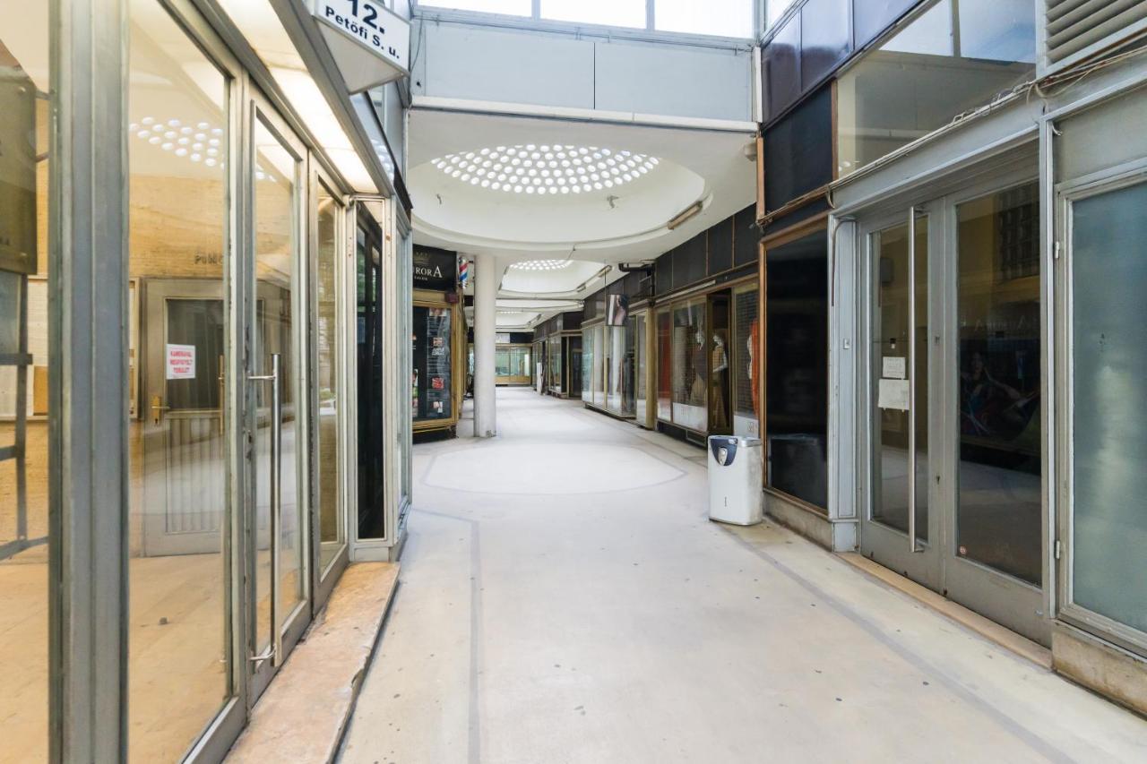 Cheerful Studio Budapest Downtown Екстериор снимка